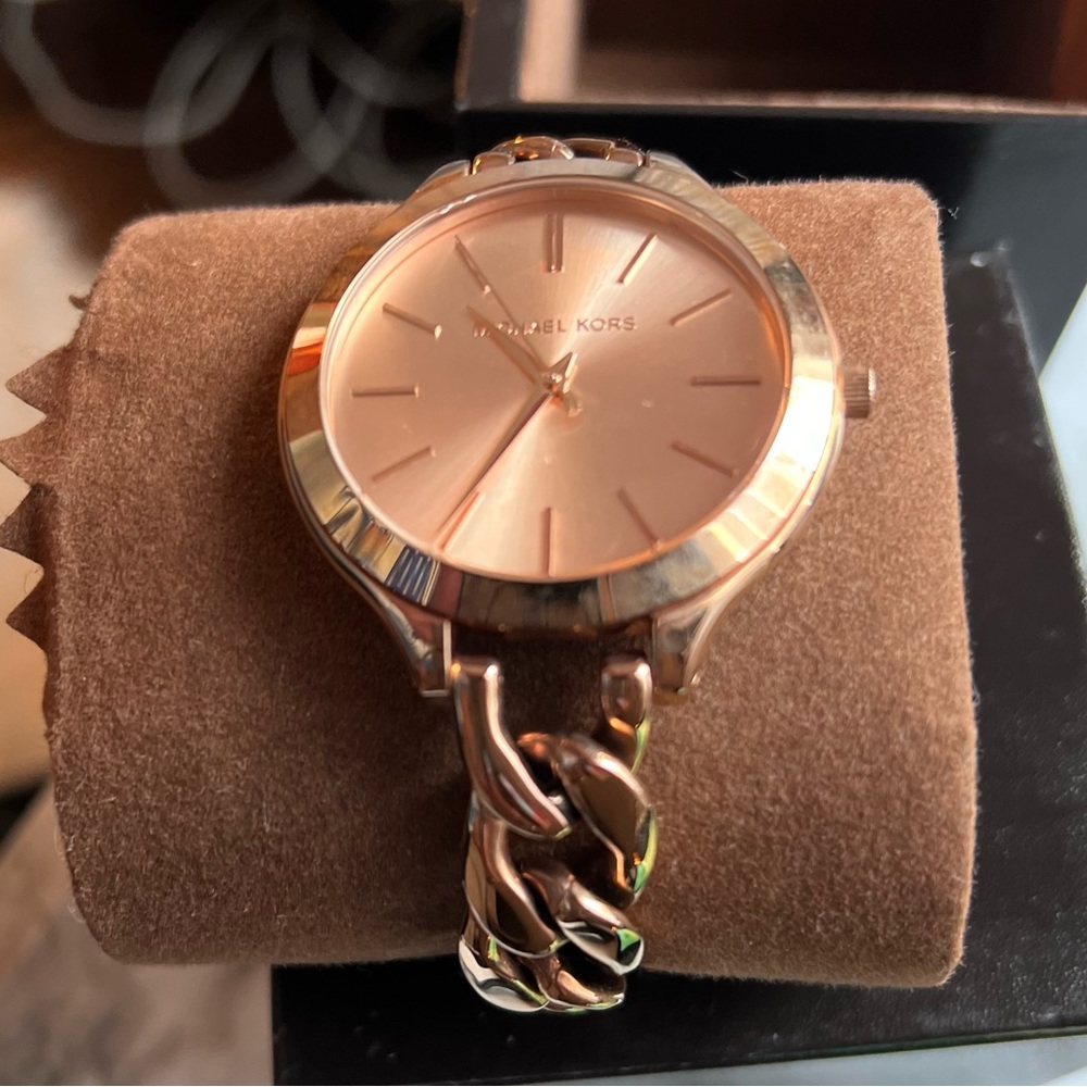 MICHAEL KOR Slim Runway Gold-Tone Stainless Steel Bracelet Watch 42mm.